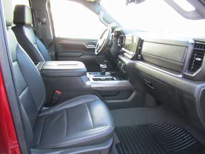 2022 Chevrolet 1500 Crew Cab, $49884. Photo 11