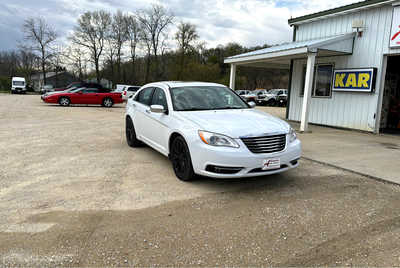 2012 Chrysler 200, $5900. Photo 3