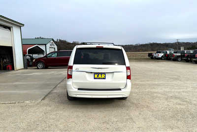 2012 Chrysler Town & Country, $7900. Photo 7