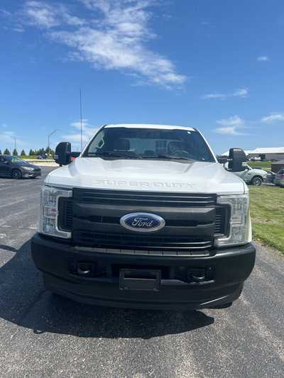 2017 Ford F250 Ext Cab, $22495. Photo 2