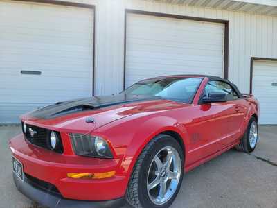 2006 Ford Mustang, $10995. Photo 1