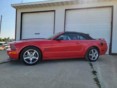 2006 Ford Mustang, $10995. Photo 2