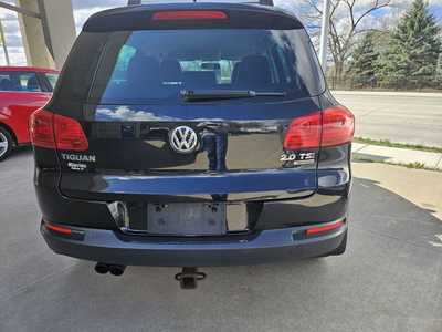 2014 Volkswagen Tiguan, $8950. Photo 4