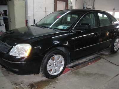 2006 Ford Five Hundred, $3495. Photo 2