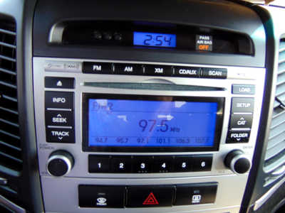 2009 Hyundai Santa Fe, $9995. Photo 7