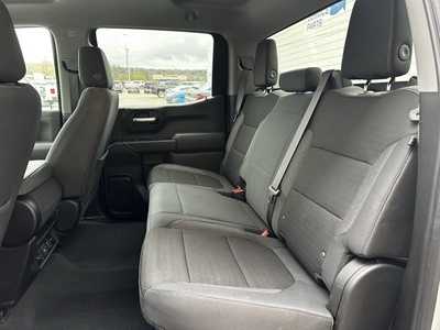 2019 Chevrolet 1500 Crew Cab, $26999. Photo 7