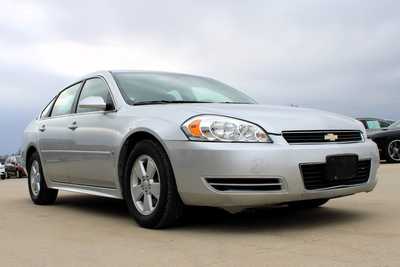 2009 Chevrolet Impala, $3200. Photo 3
