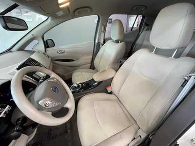 2012 Nissan Leaf, $6845. Photo 12