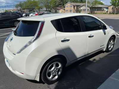 2012 Nissan Leaf, $6845. Photo 6
