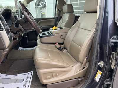 2018 Chevrolet 1500 Crew Cab, $29000. Photo 3