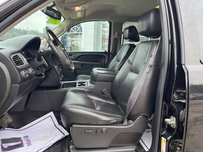 2014 Chevrolet 2500 Crew Cab, $27800. Photo 2