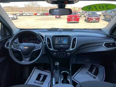 2018 Chevrolet Equinox, $15900. Photo 2
