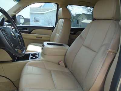 2008 Chevrolet Suburban, $6995. Photo 7