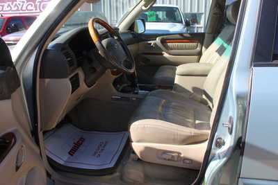 2004 Lexus LX Series, $5995. Photo 5