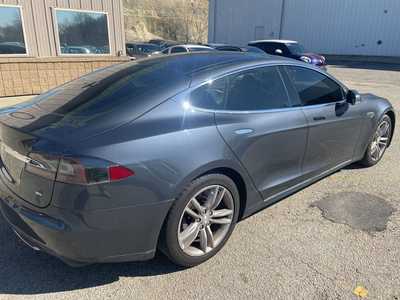 2014 Tesla Model S, $15999. Photo 7