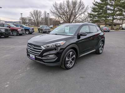 2017 Hyundai Tucson, $15988. Photo 1