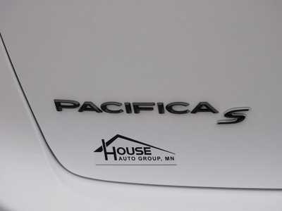 2024 Chrysler Pacifica, $54372. Photo 11