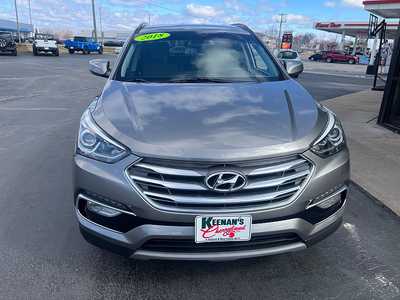 2018 Hyundai Santa Fe, $16974. Photo 2