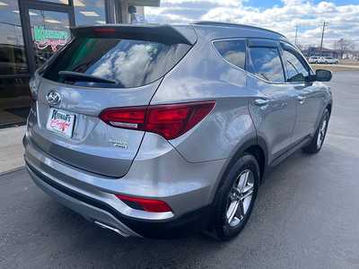 2018 Hyundai Santa Fe, $16974. Photo 6