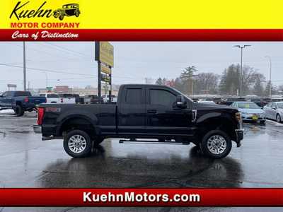 2019 Ford F250 Ext Cab, $35995. Photo 1