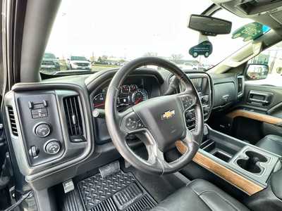 2018 Chevrolet 1500 Crew Cab, $35995. Photo 10
