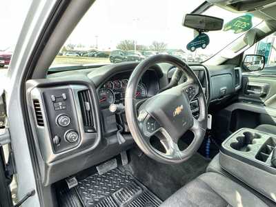 2017 Chevrolet 1500 Crew Cab, $25995. Photo 10