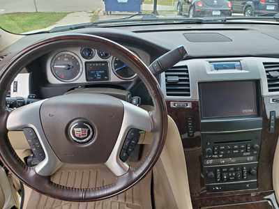 2013 Cadillac Escalade ESV, $9995. Photo 3