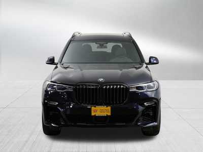 2022 BMW X7, $65000. Photo 2