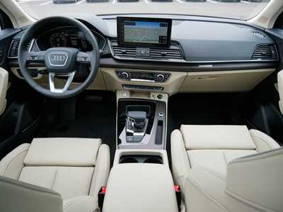 2024 Audi Q5, $57835. Photo 7