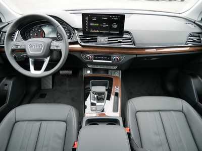 2024 Audi Q5, $50490. Photo 7