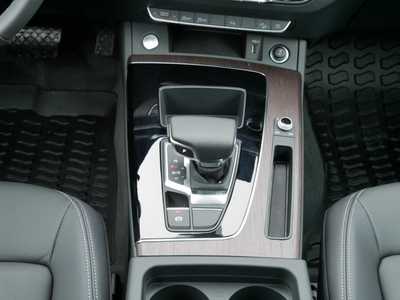 2024 Audi Q5, $49180. Photo 9