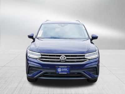 2023 Volkswagen Tiguan, $28198. Photo 2