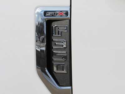 2022 Ford F350 Reg Cab, $59999. Photo 8