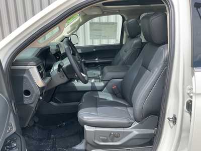 2024 Ford Expedition, $76320. Photo 8