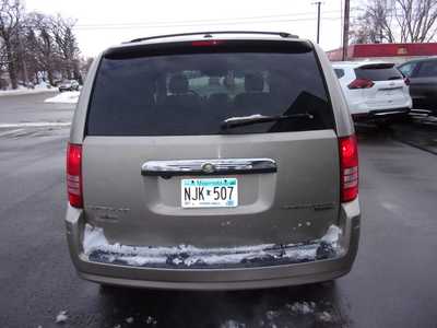 2009 Chrysler Town & Country, $6995. Photo 6