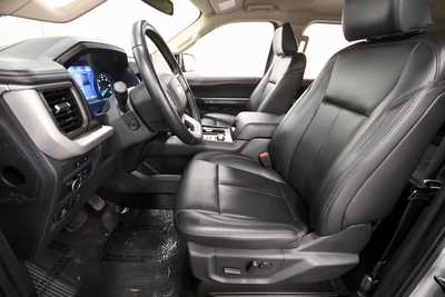 2022 Ford Expedition, $49750. Photo 12