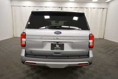 2022 Ford Expedition, $49750. Photo 4