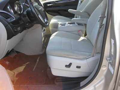 2012 Chrysler Town & Country, $9995. Photo 5