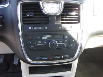2012 Chrysler Town & Country, $9995. Photo 10