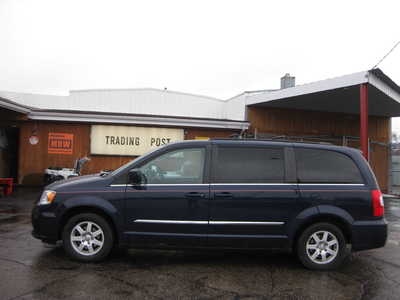2012 Chrysler Town & Country, $8995. Photo 1
