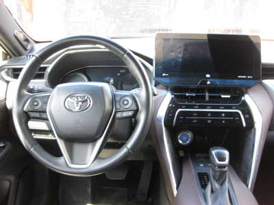 2021 Toyota Venza, $31900. Photo 7