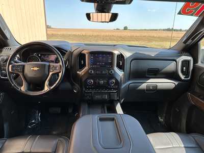 2019 Chevrolet 1500 Crew Cab, $39995.0. Photo 9