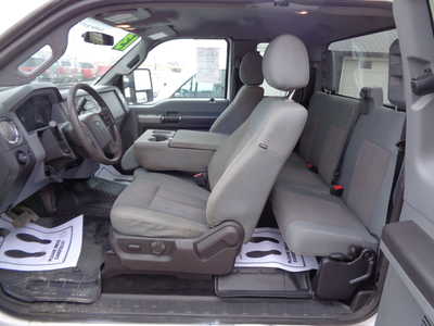 2013 Ford F250 Ext Cab, $12900. Photo 8