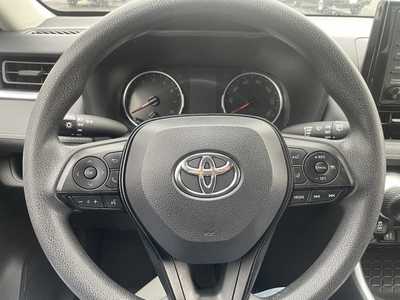 2019 Toyota RAV4, $22750. Photo 7