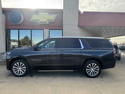 2022 Chevrolet Suburban, $45950. Photo 3