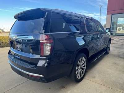 2022 Chevrolet Suburban, $45950. Photo 6