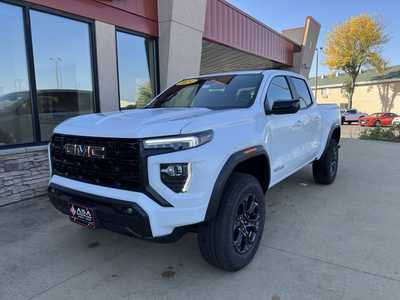 2024 GMC Canyon Crew Cab, $43578. Photo 3