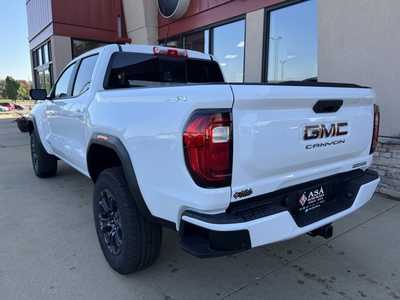 2024 GMC Canyon Crew Cab, $43578. Photo 9