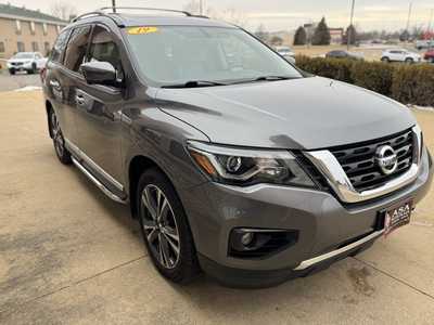 2019 Nissan Pathfinder, $18950. Photo 4