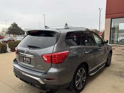2019 Nissan Pathfinder, $18950. Photo 5